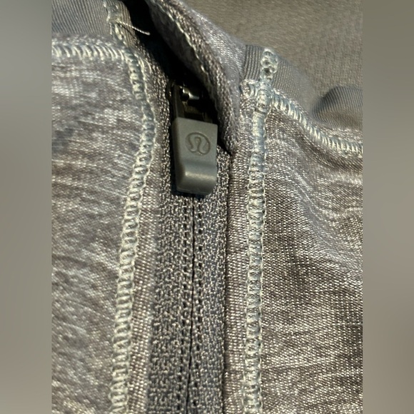 LULULEMON Pace Pusher 1/2 zip pullover top women’s 6 Heather gray pink mock neck - Picture 13 of 16